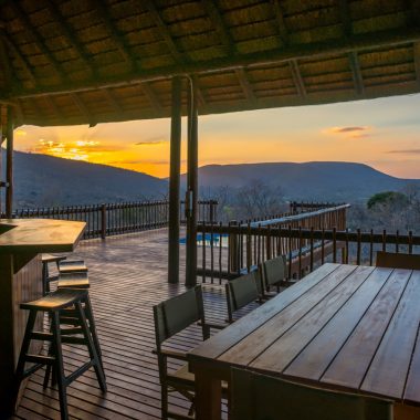 Idwala View Holiday Rental Sunset Views, Self-Catering, 5 Star, Luxury Mabalingwe Lodge