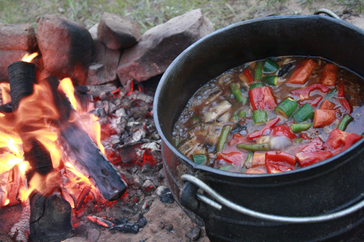 Idwala View South African Safari Vacation Potjie, Self-Catering, 5 Star, Luxury Mabalingwe Lodge